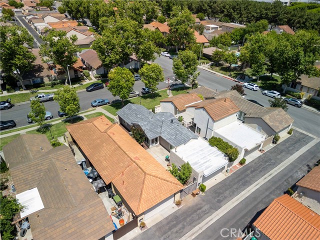 10 Windrow, Irvine CA: https://media.crmls.org/medias/17c29c3d-c5e3-423a-a7cd-7aeec1af9666.jpg
