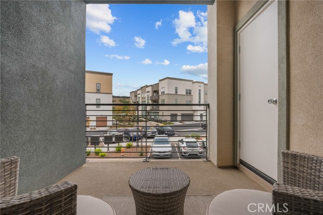 Detail Gallery Image 12 of 47 For 26955 Prospector Rd #203,  Valencia,  CA 91381 - 1 Beds | 1 Baths