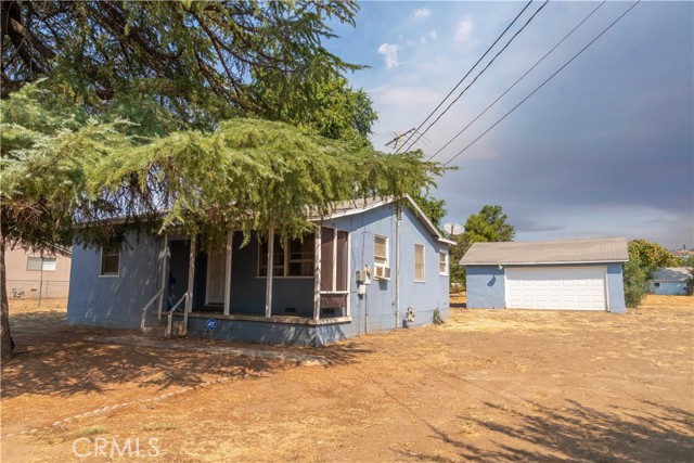 Detail Gallery Image 1 of 1 For 32234 Avenue, Yucaipa,  CA 92399 - 2 Beds | 1 Baths