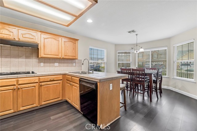 Detail Gallery Image 14 of 41 For 4729 W Cornell, Fresno,  CA 93722 - 4 Beds | 3 Baths