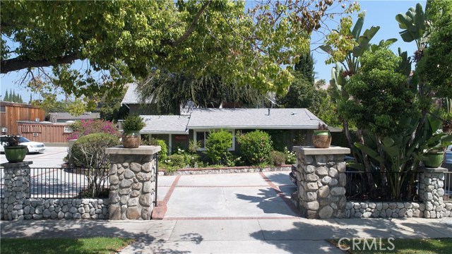 55 Arlington Dr, Pasadena, CA 91105