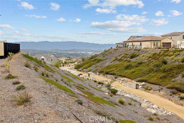 Detail Gallery Image 6 of 71 For 28590 Daybreak Way, Saugus,  CA 91350 - 4 Beds | 2/1 Baths