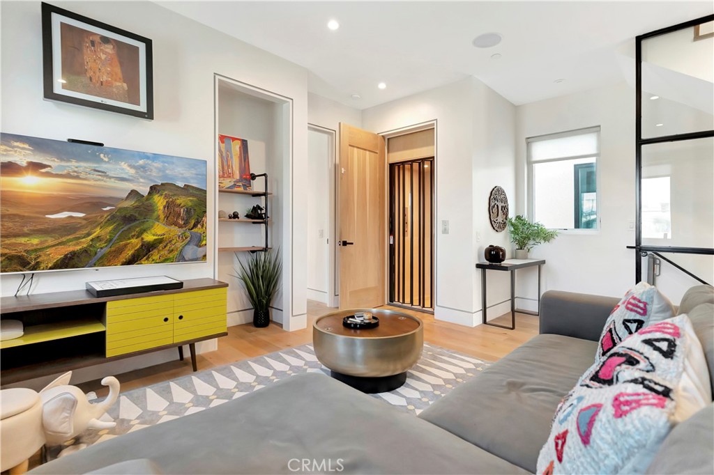 17c416bf 8112 4c05 B475 D95035c4ba36