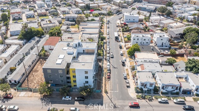 3025 Edgehill Drive, Los Angeles CA: https://media.crmls.org/medias/17c4e11d-0246-49d0-8890-945e29cfa8ae.jpg