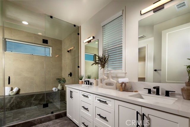 Detail Gallery Image 14 of 23 For 18021 Roch Ct, Fountain Valley,  CA 92708 - 4 Beds | 3/1 Baths