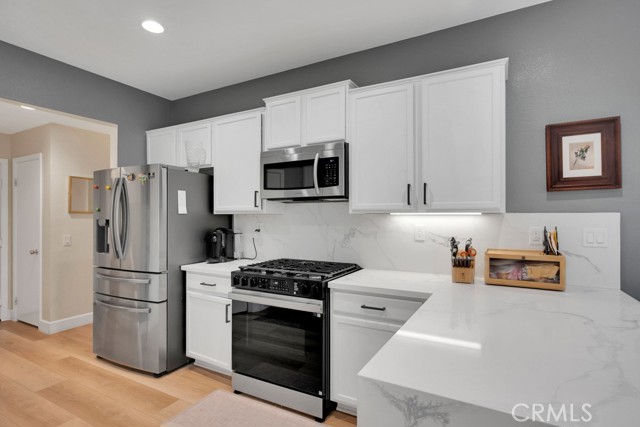 20022 Satsuma, Saugus CA: https://media.crmls.org/medias/17c52347-8a2c-473f-a36f-cbd116b76f0a.jpg