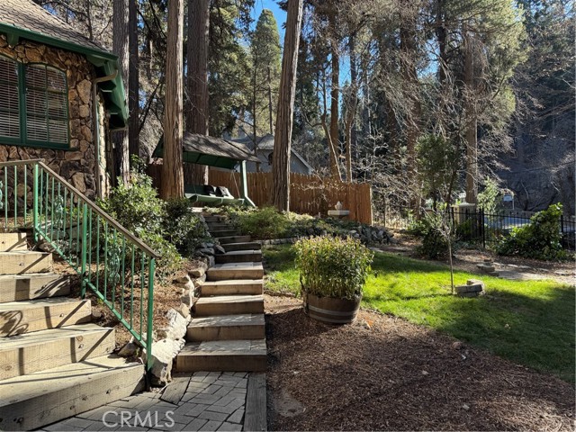 Detail Gallery Image 4 of 25 For 801 Kuffel Canyon Rd, Lake Arrowhead,  CA 92385 - 3 Beds | 2/1 Baths