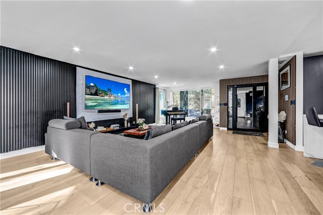 Detail Gallery Image 5 of 29 For 6672 Lakeridge Rd, Los Angeles,  CA 90068 - 3 Beds | 3 Baths