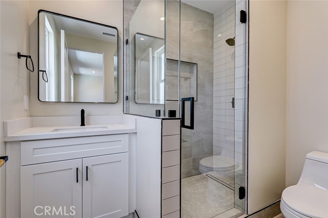 Detail Gallery Image 26 of 31 For 224 N Juanita Ave a,  Redondo Beach,  CA 90277 - 4 Beds | 4/1 Baths