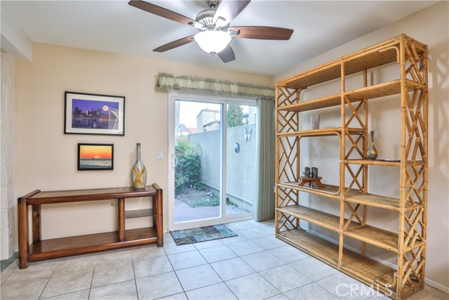 Detail Gallery Image 14 of 40 For 672 Greendale Ln, Pomona,  CA 91767 - 4 Beds | 2/1 Baths
