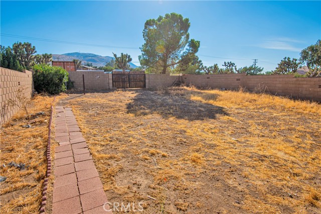 36457 Harold 3rd Street, Palmdale CA: https://media.crmls.org/medias/17c639e6-f858-4684-adfd-033de1c690ce.jpg
