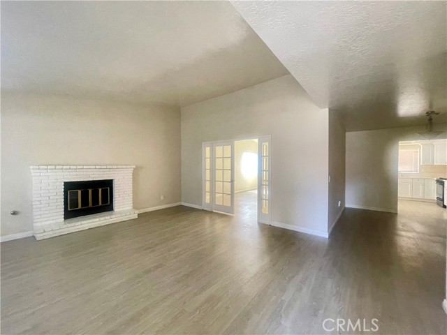 Detail Gallery Image 4 of 25 For 1305 Herzel Ave, Lancaster,  CA 93535 - 4 Beds | 2 Baths