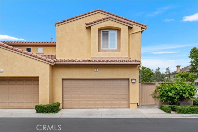 17 Crescent City, Irvine CA: https://media.crmls.org/medias/17c73935-b99e-444c-82a1-a4f9f35b9f62.jpg