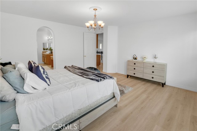 33736 Emerald Creek Court, Temecula CA: https://media.crmls.org/medias/17c7f19c-5c3f-4ead-8926-3ec3ec752144.jpg