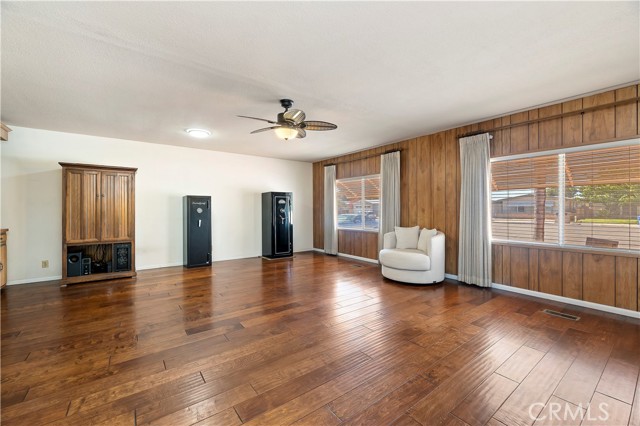 Detail Gallery Image 8 of 28 For 1104 Carrotwood Ct, Hemet,  CA 92545 - 2 Beds | 2 Baths