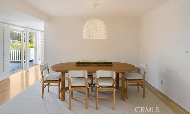 564 Seaward Road, Corona del Mar CA: https://media.crmls.org/medias/17c88bac-9227-4792-b3ac-19bc520d71e8.jpg