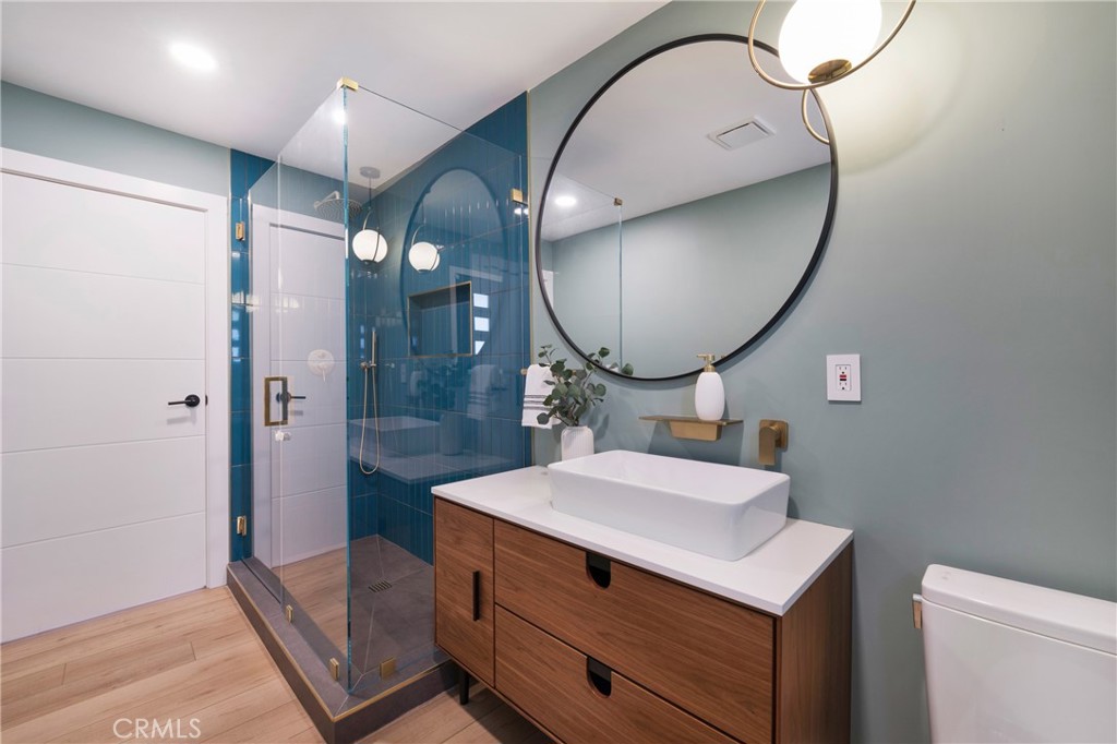 MLS #OC25221401 image #21