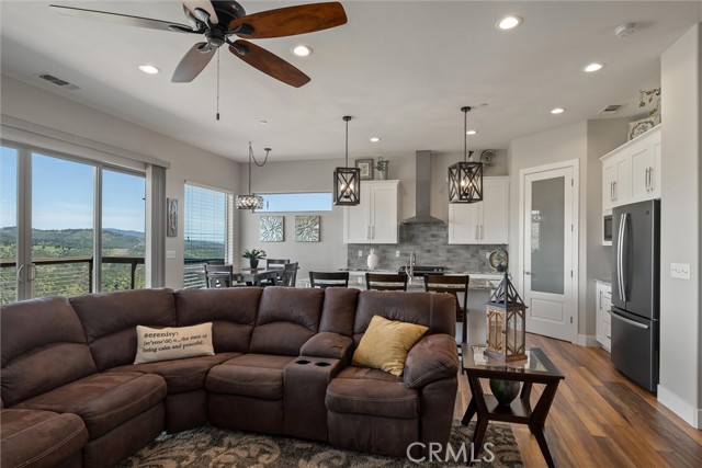 Detail Gallery Image 13 of 73 For 5210 Country Club Dr, Paradise,  CA 95969 - 3 Beds | 2 Baths