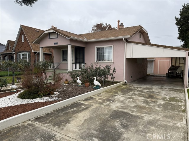 1610 Basler, Sacramento CA: https://media.crmls.org/medias/17c8fec9-ae3d-482d-8e86-5aa0fbf83274.jpg