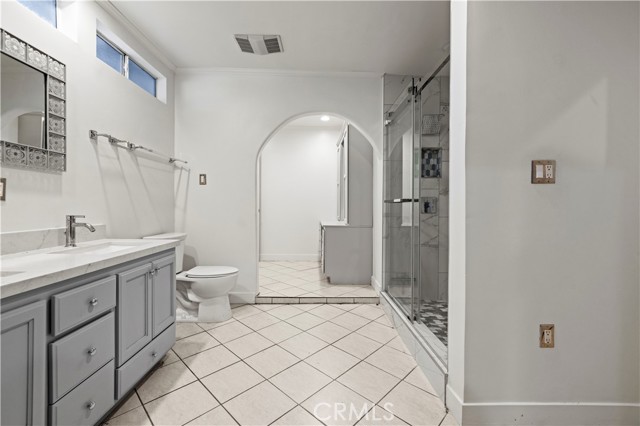 10685 Ledeen Drive, Lakeview Terrace CA: https://media.crmls.org/medias/17ca3aed-2992-47bf-a944-ae297b5d3422.jpg