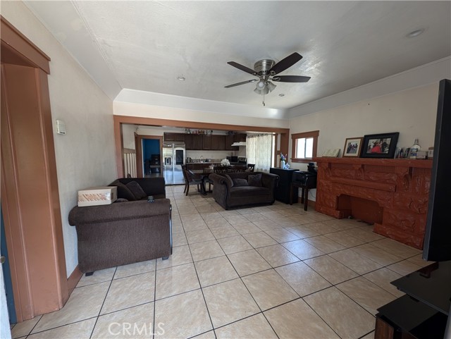 Detail Gallery Image 9 of 23 For 4156 Halldale Ave, Los Angeles,  CA 90062 - 2 Beds | 1 Baths