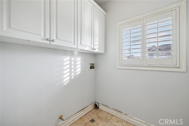 Detail Gallery Image 33 of 48 For 2005 Dufour Ave a,  Redondo Beach,  CA 90278 - 4 Beds | 2/1 Baths