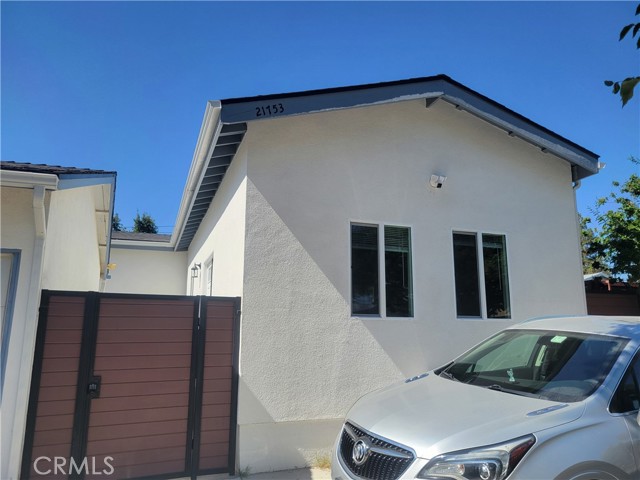 Detail Gallery Image 2 of 25 For 21753 Romar St, Chatsworth,  CA 91311 - 2 Beds | 2 Baths