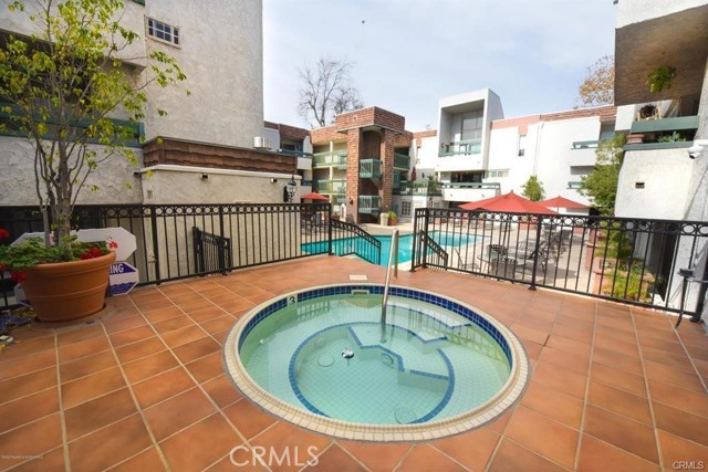 Detail Gallery Image 10 of 17 For 360 S Euclid #122,  Pasadena,  CA 91101 - 1 Beds | 1 Baths