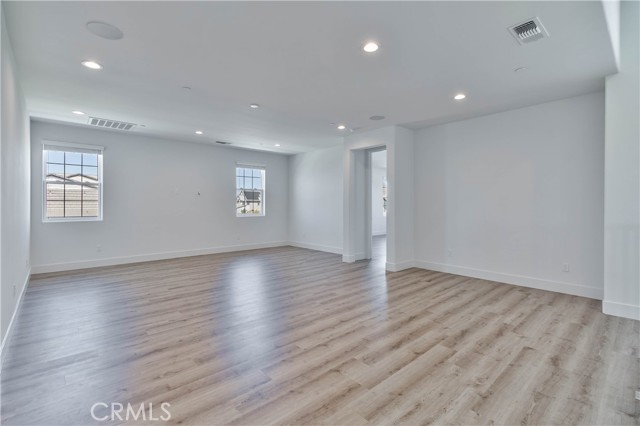 1734 Lester Avenue, Clovis CA: https://media.crmls.org/medias/17cd0d52-0233-47bc-a3f7-48583aa7ae27.jpg