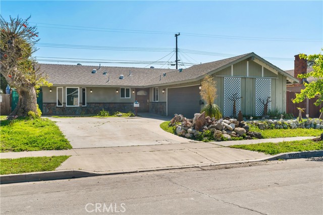 MLS# OC23044394