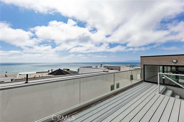 129 20th Street, Manhattan Beach CA: https://media.crmls.org/medias/17cfa518-f29b-452a-b5fd-59a73f6927a5.jpg