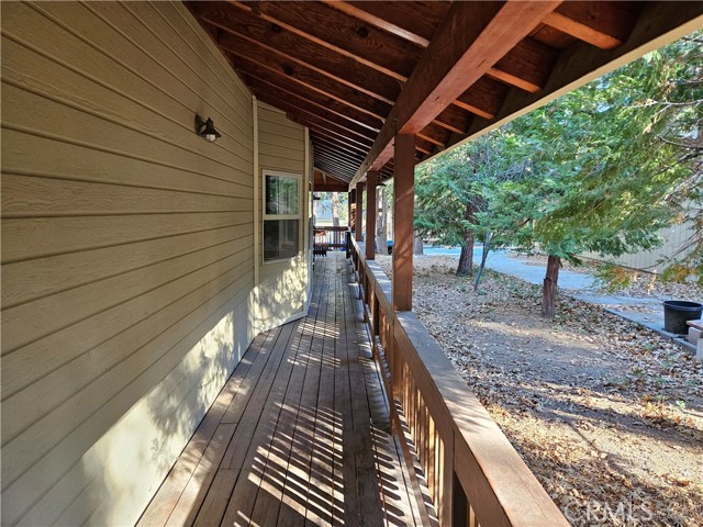 Detail Gallery Image 5 of 43 For 218 Chippewa Ln, Lake Arrowhead,  CA 92352 - 4 Beds | 2/1 Baths