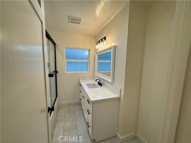15234 Kingsbury Street, Mission Hills (San Fernando) CA: https://media.crmls.org/medias/17cfd6df-7224-43ad-a6d0-1b446e74c6d0.jpg