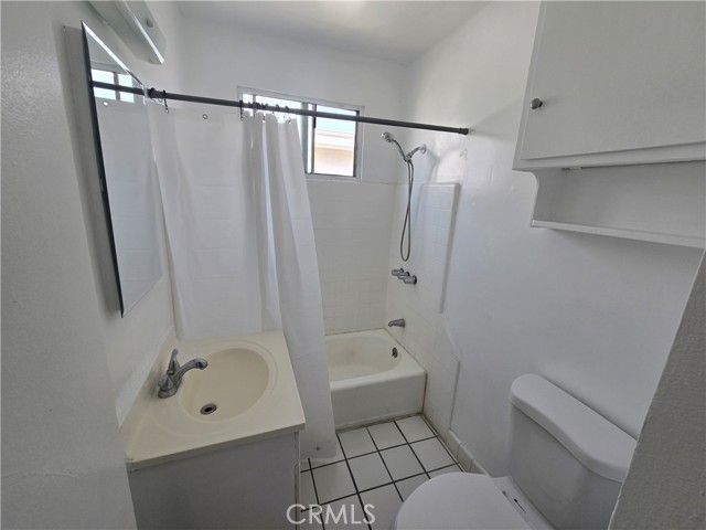 Detail Gallery Image 14 of 16 For 1808 10th St #D,  Santa Monica,  CA 90404 - 2 Beds | 2 Baths