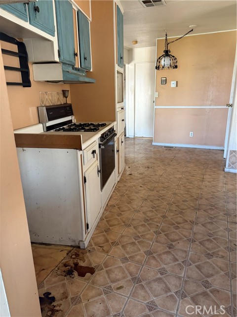 Detail Gallery Image 5 of 11 For 9391 California Ave #81,  Riverside,  CA 92503 - 2 Beds | 2 Baths