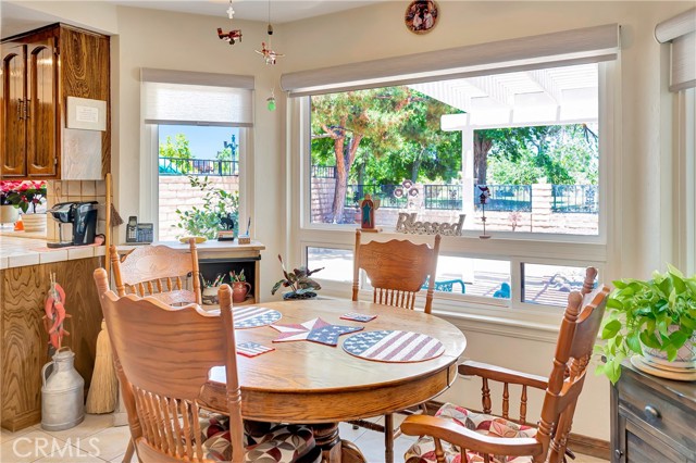 Detail Gallery Image 21 of 74 For 433 Fairway Dr, Palmdale,  CA 93551 - 5 Beds | 3/1 Baths