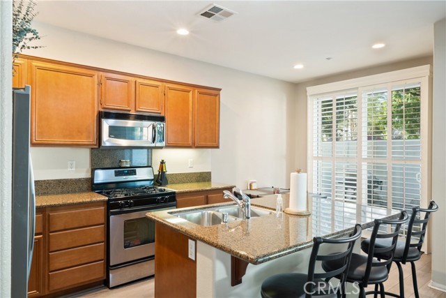 Detail Gallery Image 13 of 31 For 27890 John F Kennedy Dr #C,  Moreno Valley,  CA 92555 - 3 Beds | 2/1 Baths