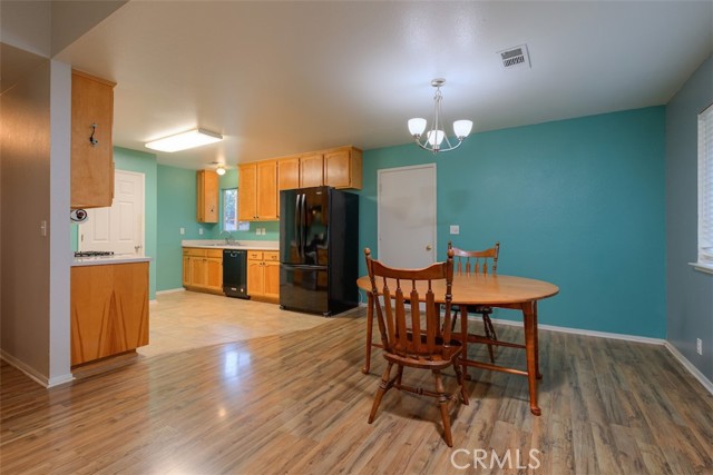 Detail Gallery Image 8 of 40 For 2732 Lowell, Chico,  CA 95973 - 3 Beds | 2 Baths