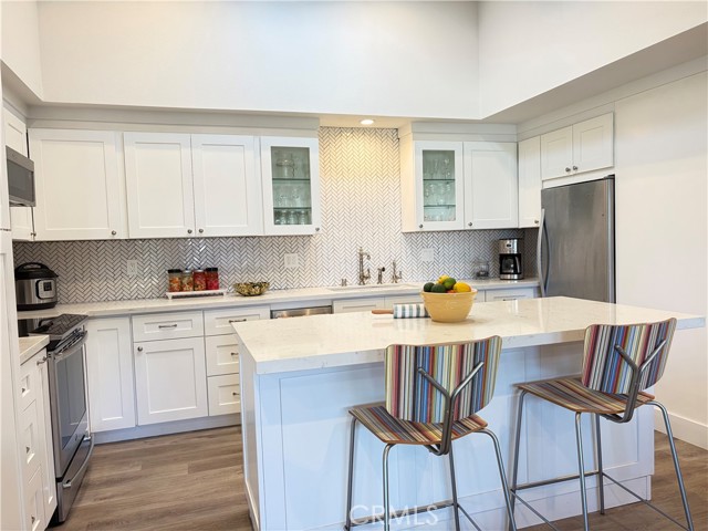 Detail Gallery Image 12 of 25 For 1340 Kenwood Rd M7-156j,  Seal Beach,  CA 90740 - 2 Beds | 1 Baths