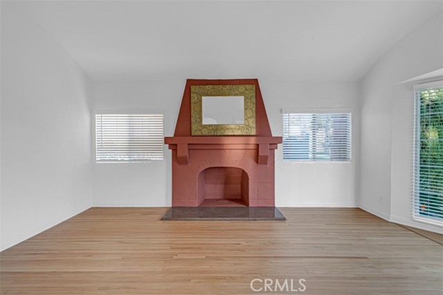 Detail Gallery Image 5 of 35 For 1227 Western Ave, Glendale,  CA 91201 - 3 Beds | 2 Baths