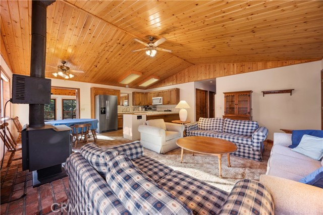 Detail Gallery Image 8 of 40 For 2513 Arbor Dr, –,  CA 93225 - 3 Beds | 3 Baths