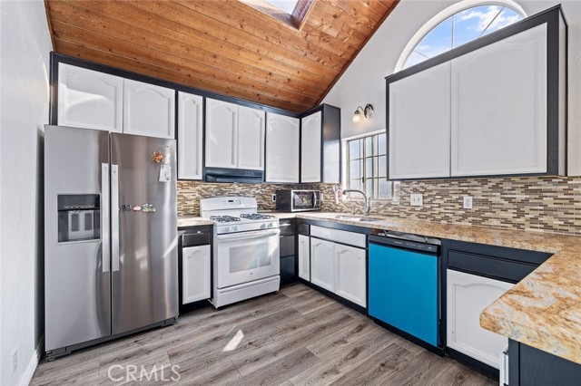 Detail Gallery Image 15 of 62 For 920 Sonora Ave, La Habra,  CA 90631 - 3 Beds | 3 Baths