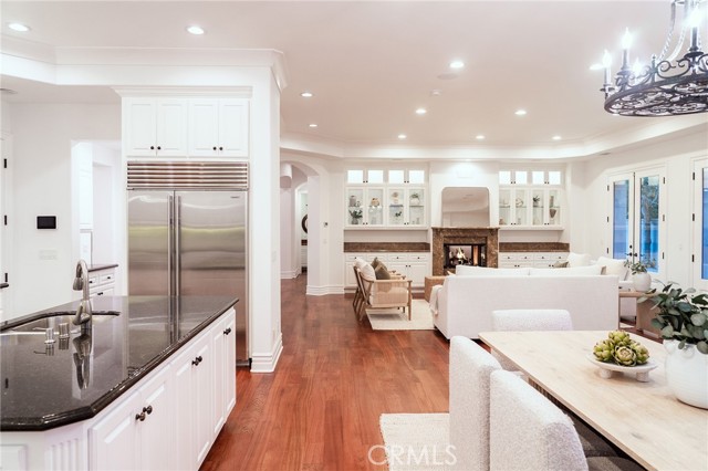 Detail Gallery Image 28 of 74 For 113 S Herrin, Manhattan Beach,  CA 90266 - 5 Beds | 4/1 Baths