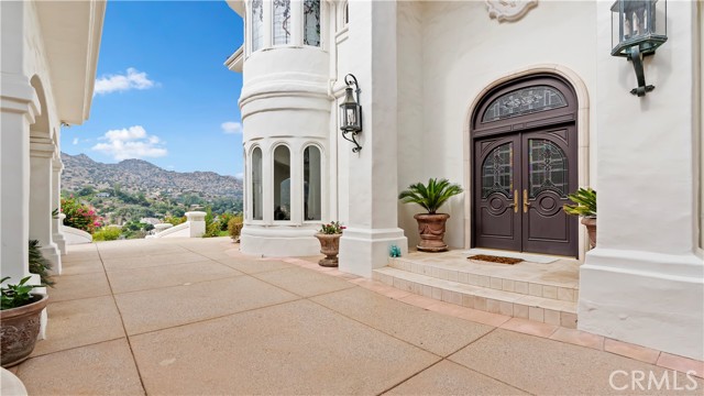 Detail Gallery Image 6 of 26 For 22558 N Summit Ridge Cir, Chatsworth,  CA 91311 - 7 Beds | 7 Baths