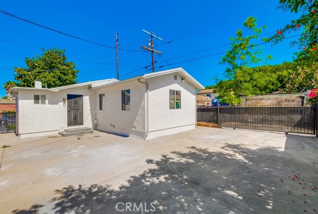 8416 Wadsworth Avenue, Los Angeles, California 90001, 3 Bedrooms Bedrooms, ,2 BathroomsBathrooms,Single Family Residence,For Sale,Wadsworth,OC24130564