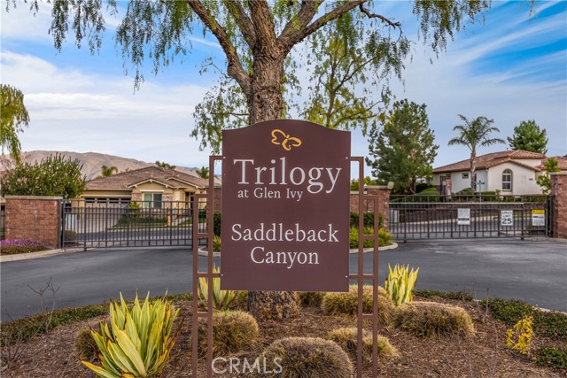 9112 Deergrass Street, Corona CA: https://media.crmls.org/medias/17d352c1-07ee-44b5-aeac-f273f196656d.jpg