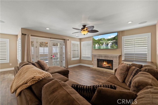 Detail Gallery Image 19 of 58 For 28711 Howard Marrie Ct, Saugus,  CA 91390 - 4 Beds | 3 Baths