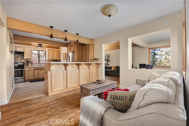 Detail Gallery Image 6 of 55 For 1408 Zermatt Dr, –,  CA 93222 - 3 Beds | 3/1 Baths