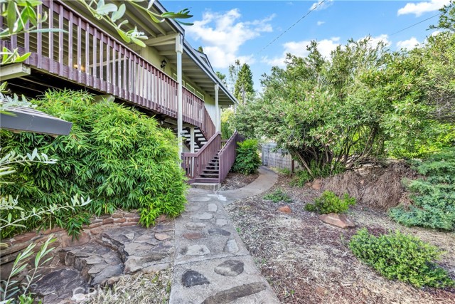 Detail Gallery Image 9 of 52 For 18528 North Shore Dr, Hidden Valley Lake,  CA 95467 - 3 Beds | 3 Baths