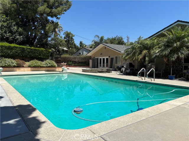 1631 Leycross Drive, La Canada Flintridge CA: https://media.crmls.org/medias/17d5ba06-5878-4909-b150-462770da693b.jpg